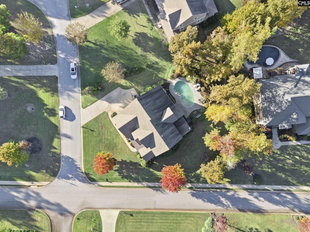 102 Longford Court  Photo 53