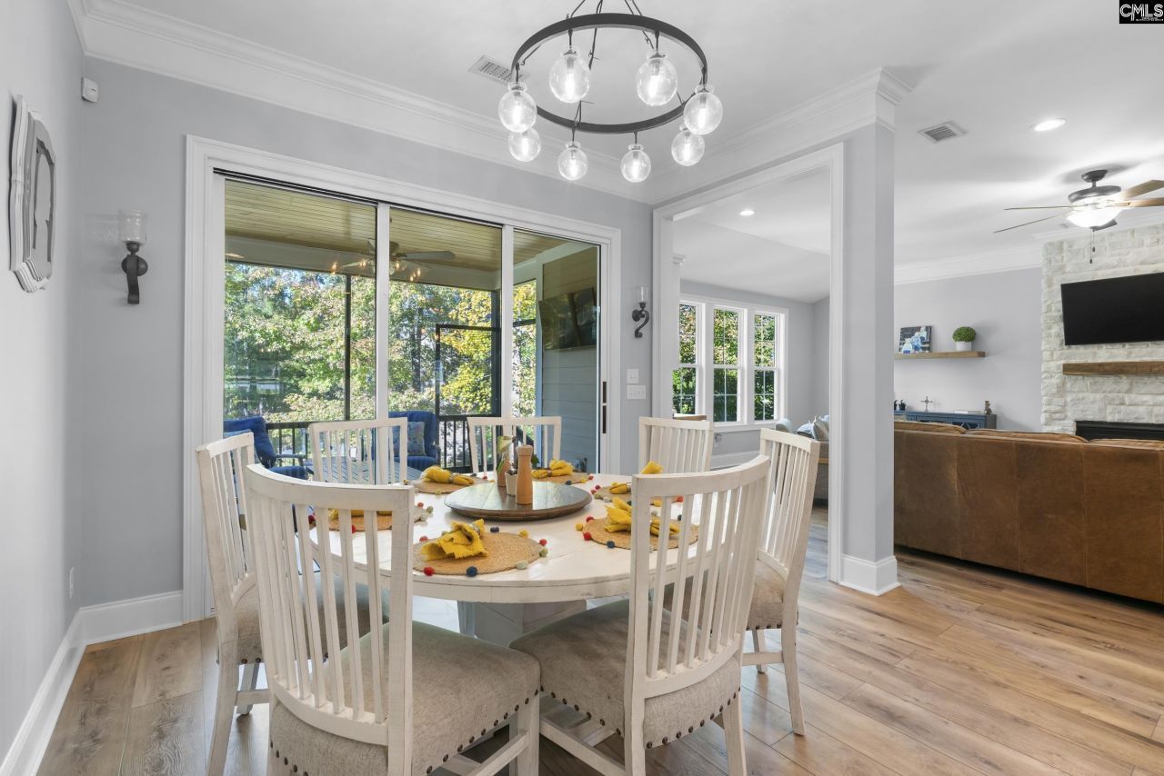 102 Longford Court  Photo 7