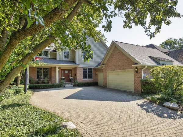 1301 Wendy Drive, Northbrook, IL 60062