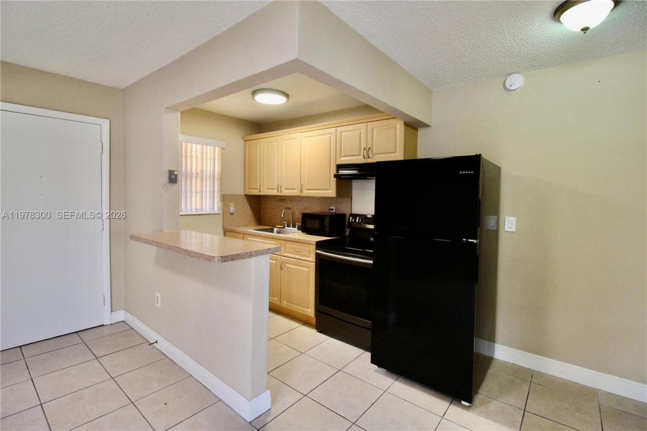 2290 NW North River Dr , Unit 9, Miami, FL 33125 Photo