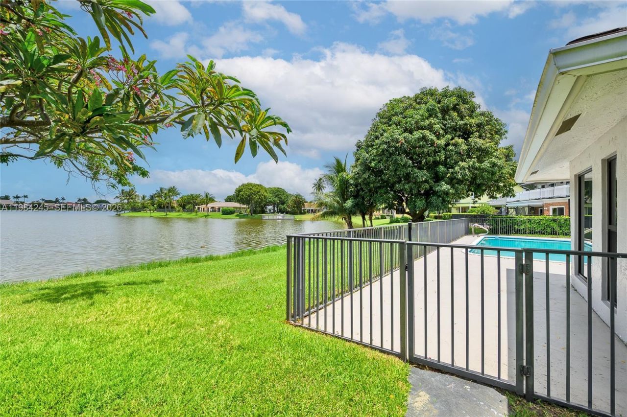 17611 Lake Park Rd , Boca Raton, FL 33487 Photo