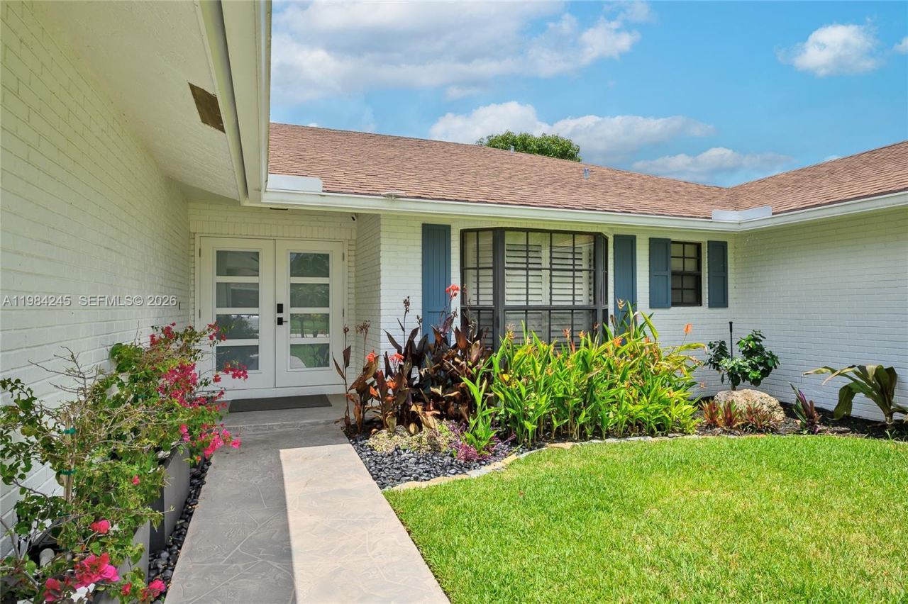 17611 Lake Park Rd , Boca Raton, FL 33487 Photo