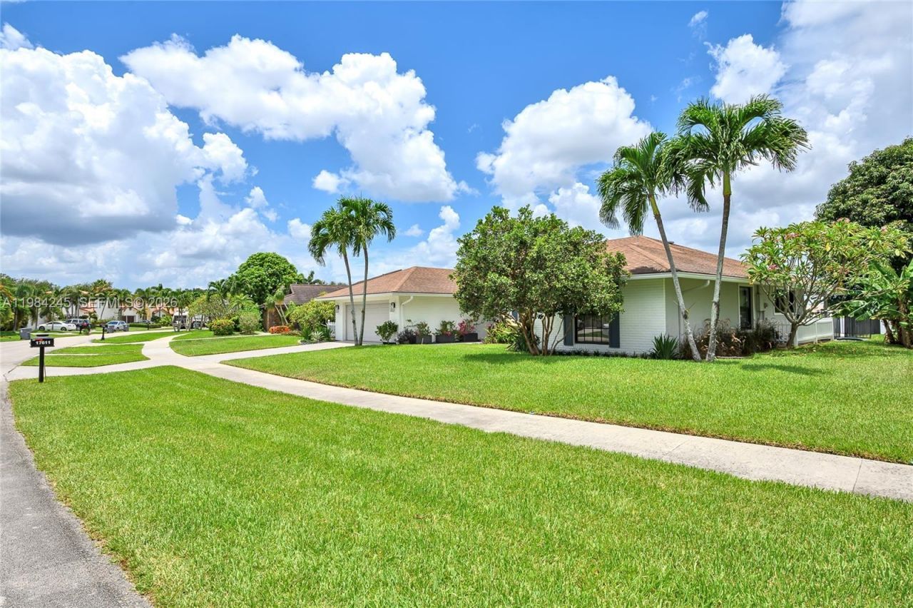 17611 Lake Park Rd , Boca Raton, FL 33487 Photo