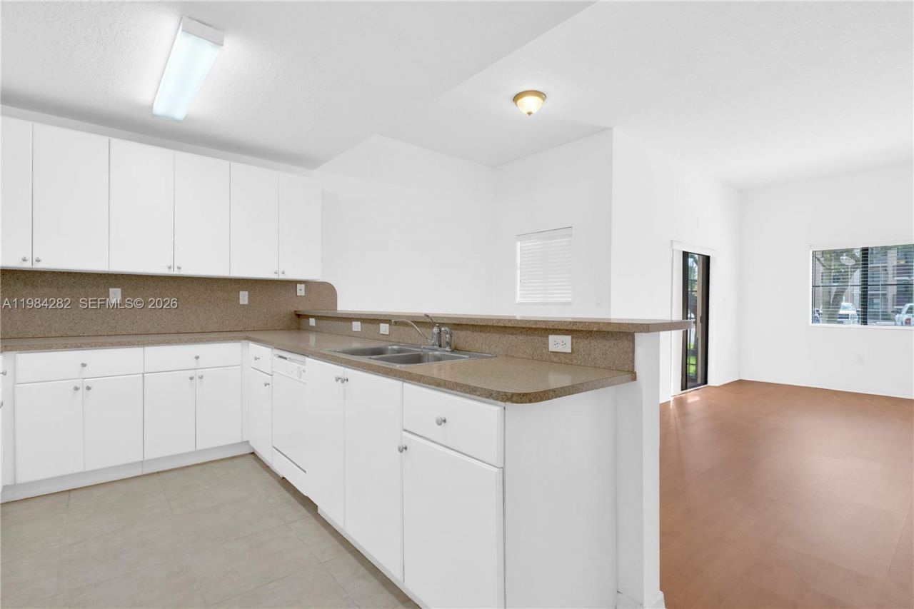 22911 SW 88th Pl, Unit 9-21, Cutler Bay, FL 33190 Photo