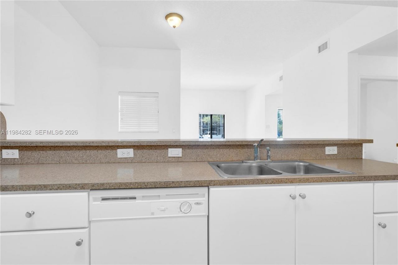 22911 SW 88th Pl, Unit 9-21, Cutler Bay, FL 33190 Photo
