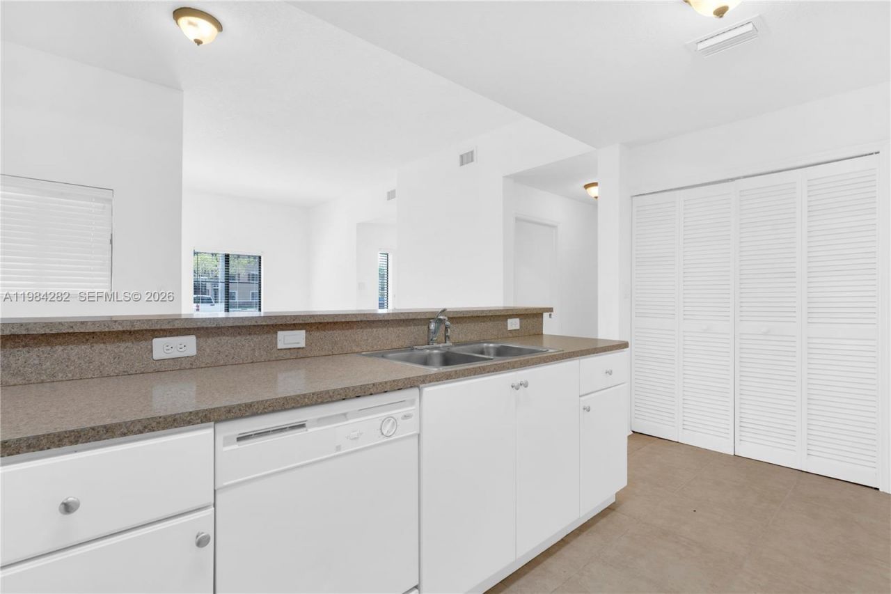 22911 SW 88th Pl, Unit 9-21, Cutler Bay, FL 33190 Photo