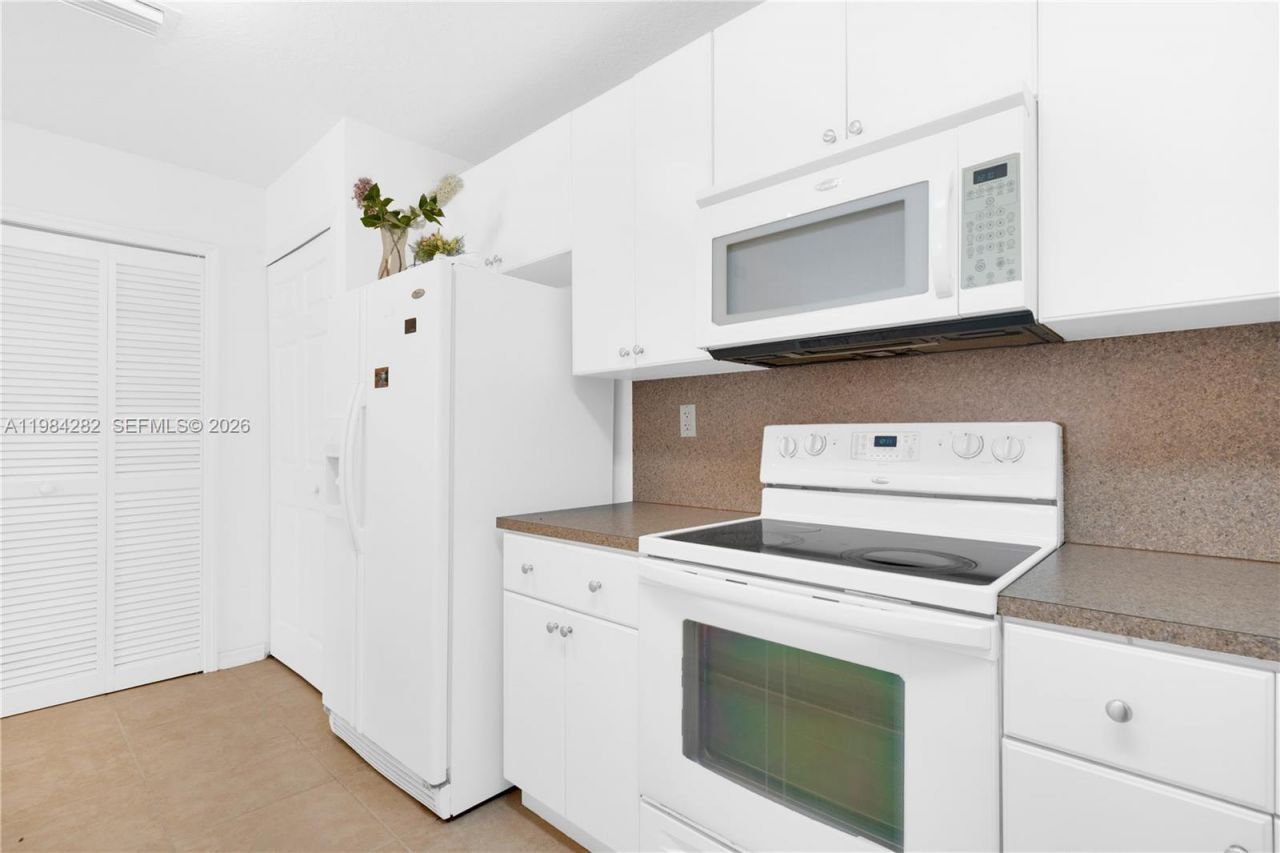 22911 SW 88th Pl, Unit 9-21, Cutler Bay, FL 33190 Photo