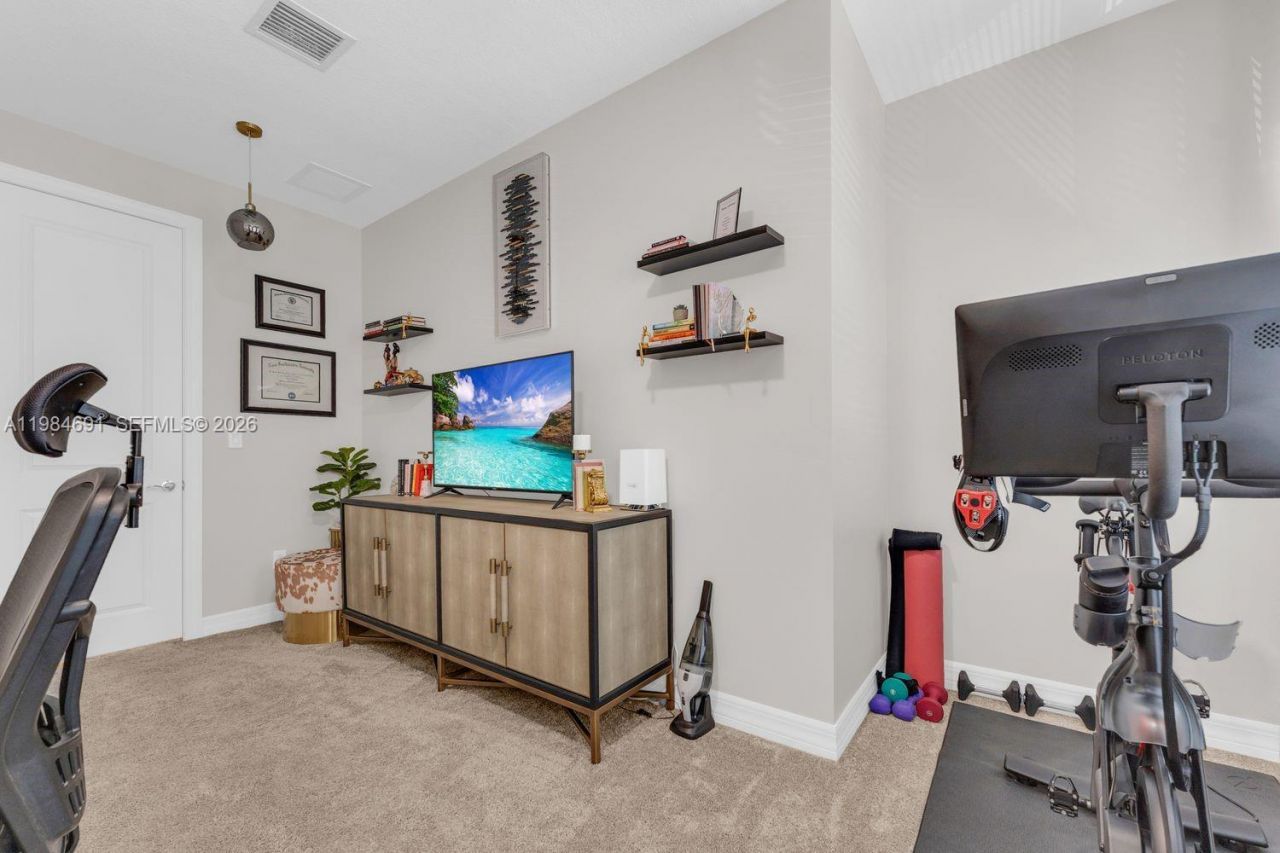 8351 NW 7th Ct, Plantation, FL 33324 Photo