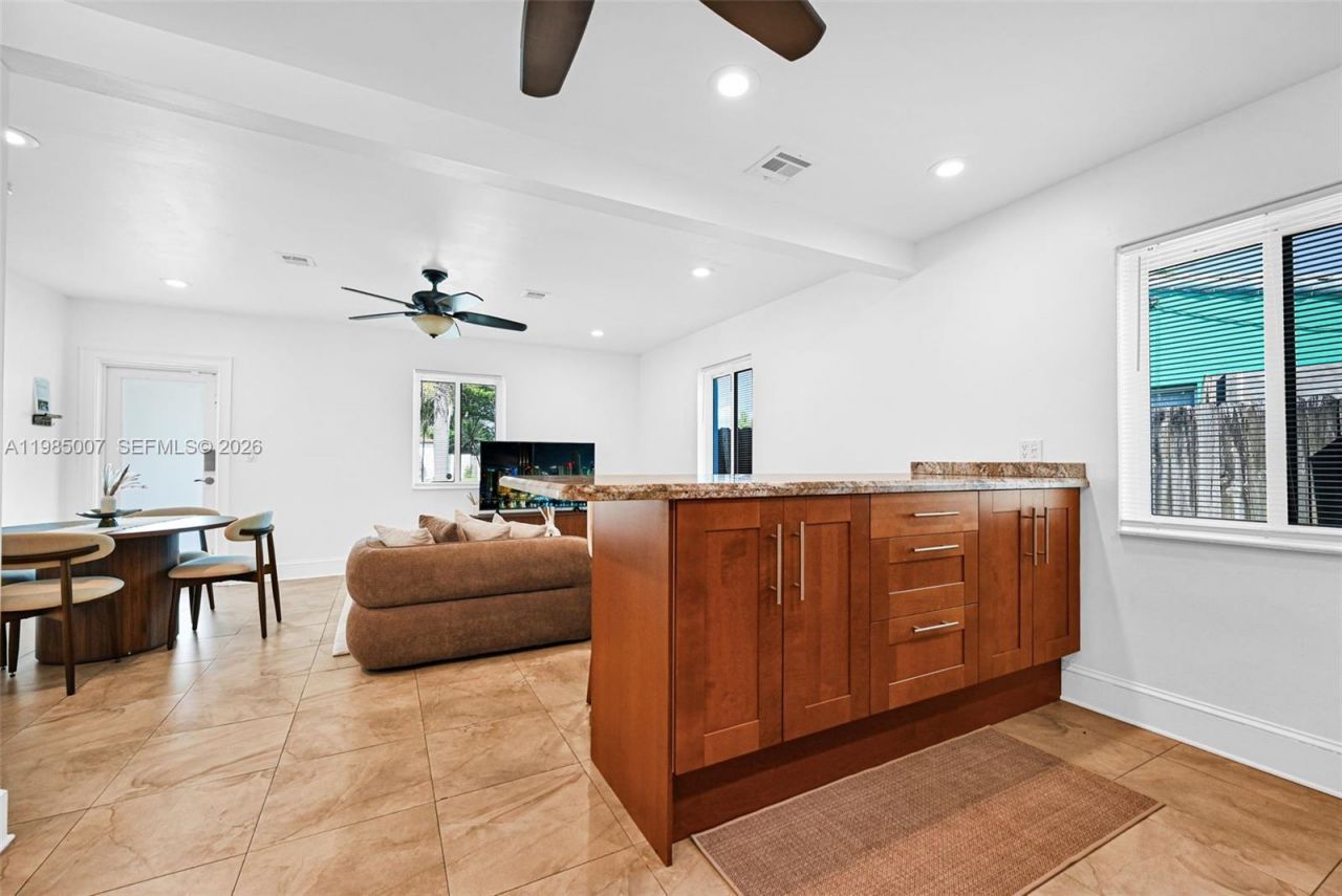 1328 N Andrews Ave, Fort Lauderdale, FL 33311 Photo