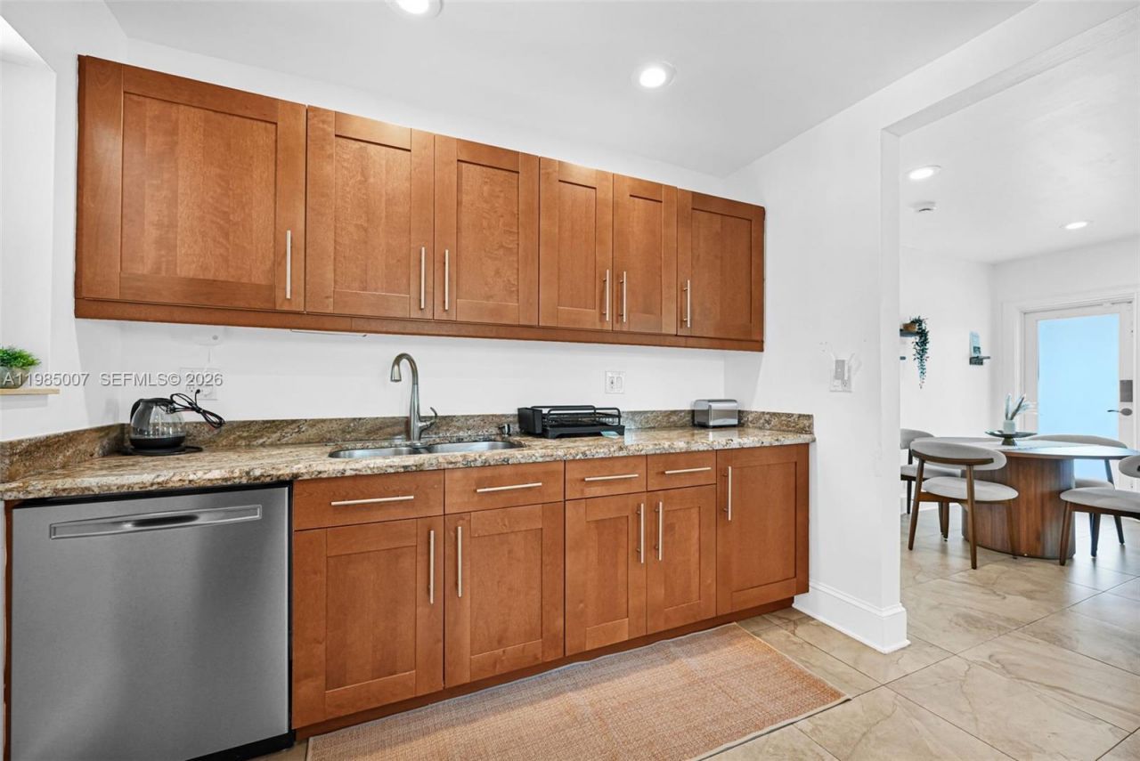 1328 N Andrews Ave, Fort Lauderdale, FL 33311 Photo