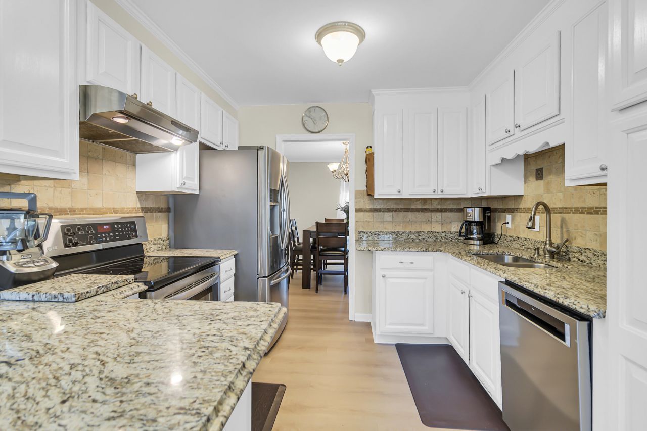 10 Hunters Forest Drive Photo 10