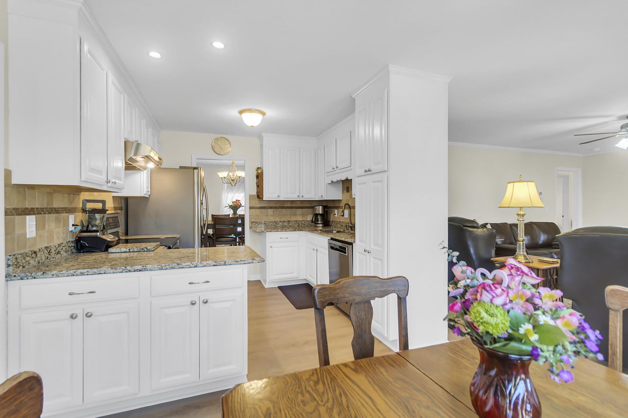 10 Hunters Forest Drive Photo 12