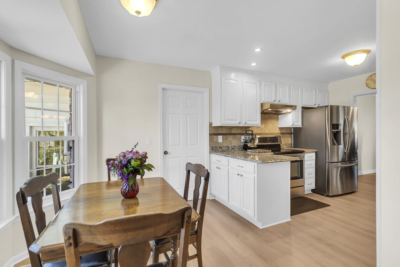 10 Hunters Forest Drive Photo 14