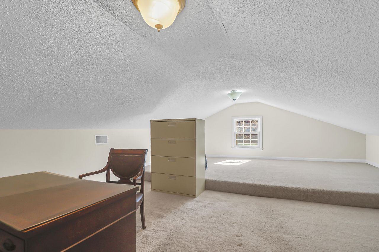 10 Hunters Forest Drive Photo 23