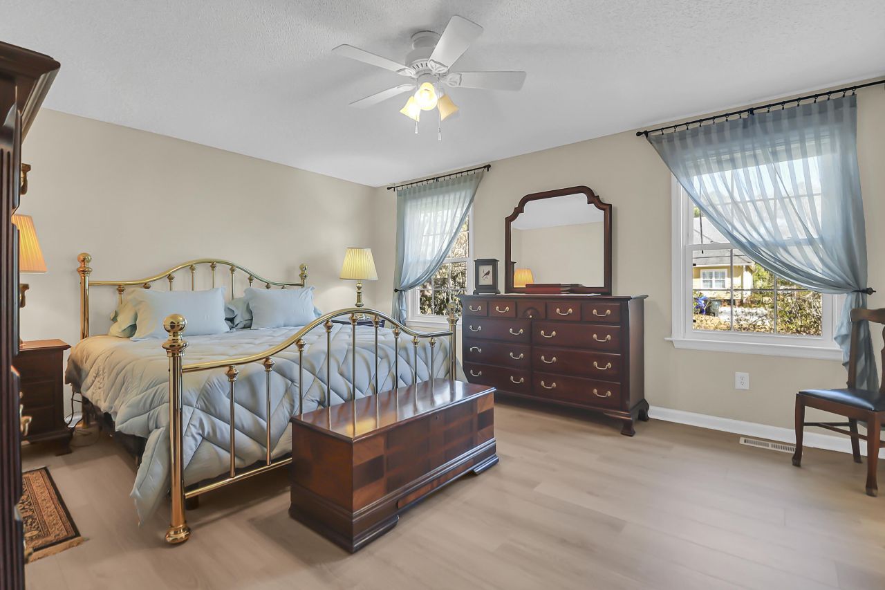 10 Hunters Forest Drive Photo 29