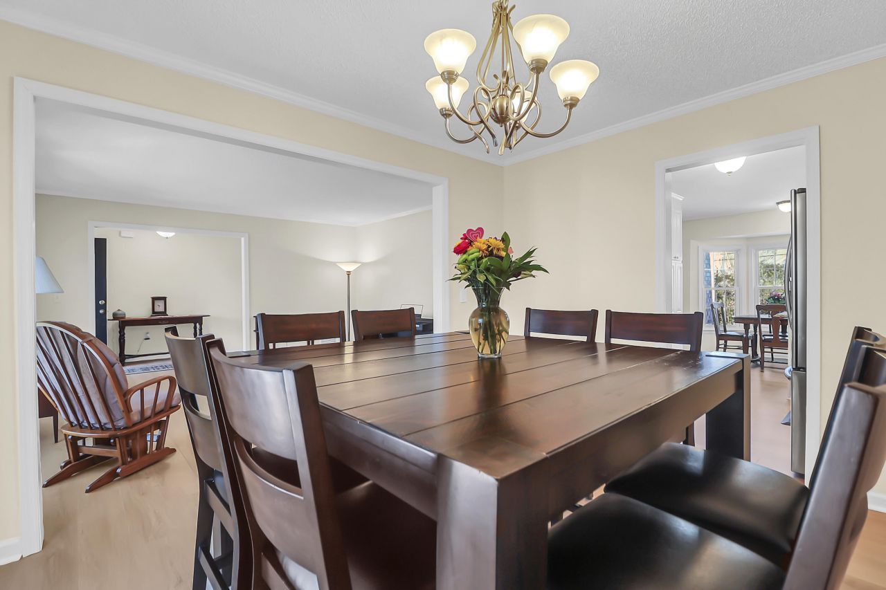 10 Hunters Forest Drive Photo 8