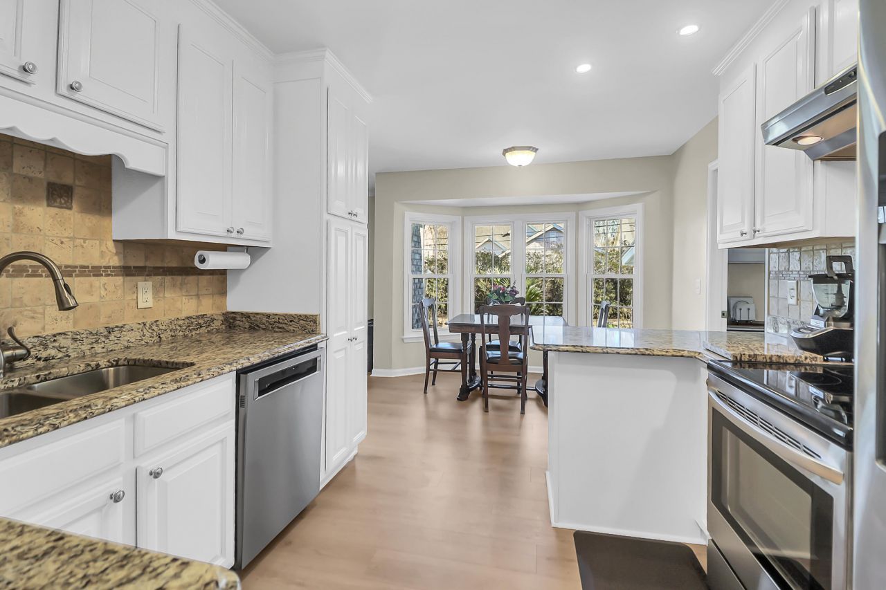 10 Hunters Forest Drive Photo 9