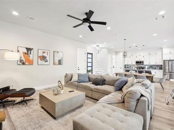 2414 Pennsylvania Avenue, Dallas, TX 75215