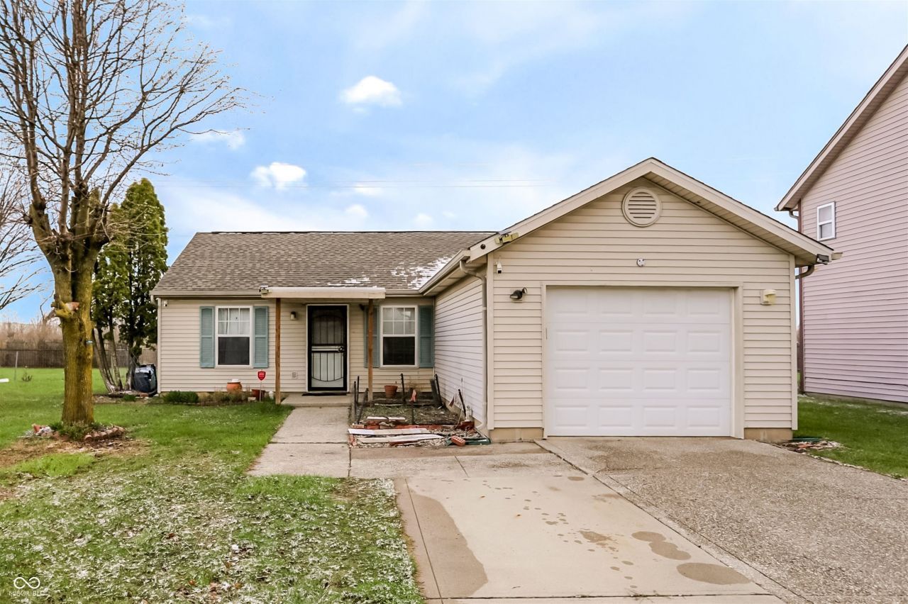 9610 English Oak Place Indianapolis, IN