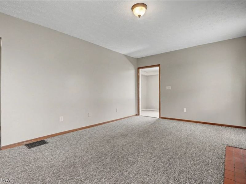 406 Moody Street, Akron, OH 44305 Photo 12