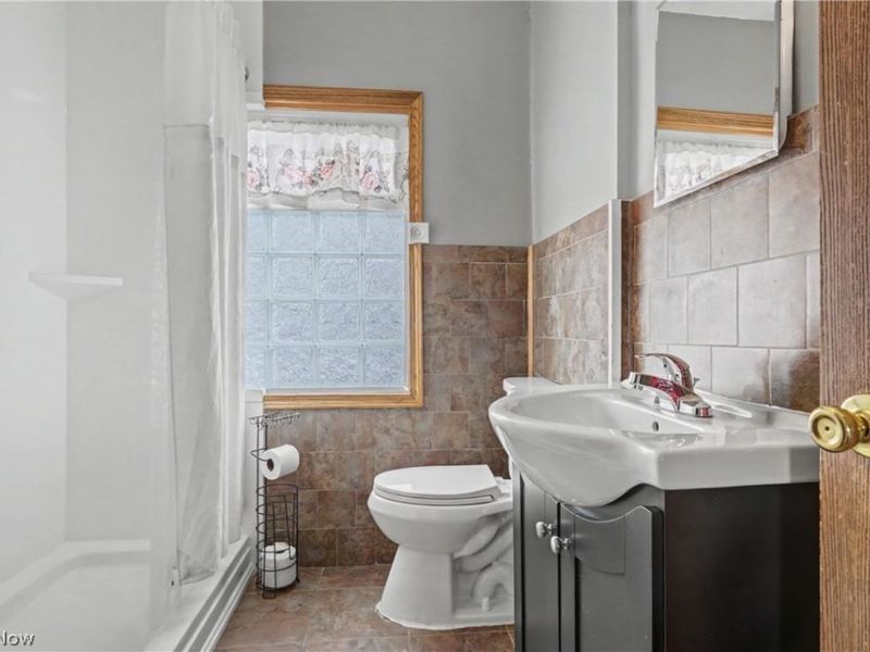 406 Moody Street, Akron, OH 44305 Photo 19