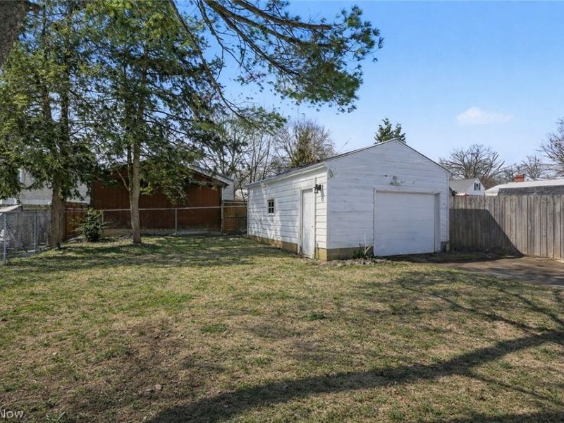 406 Moody Street, Akron, OH 44305 Photo 5