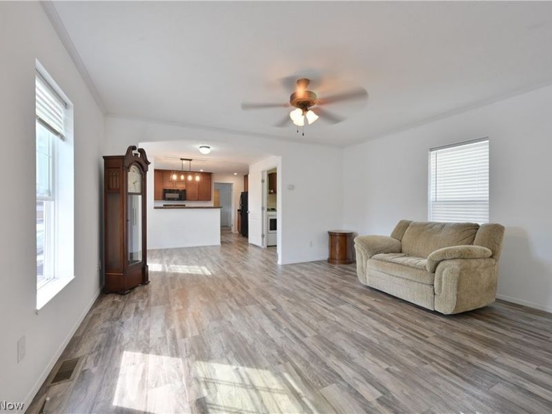 29 Carl Lane, Olmsted Township, OH 44138 Photo 3