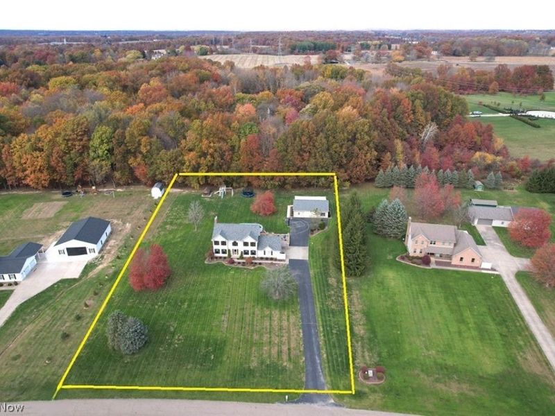 7700 Meadowood Drive, Canfield, OH 44406 Photo 4