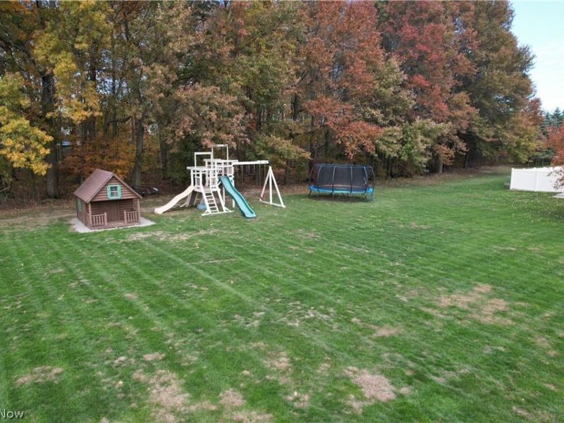 7700 Meadowood Drive, Canfield, OH 44406 Photo 9