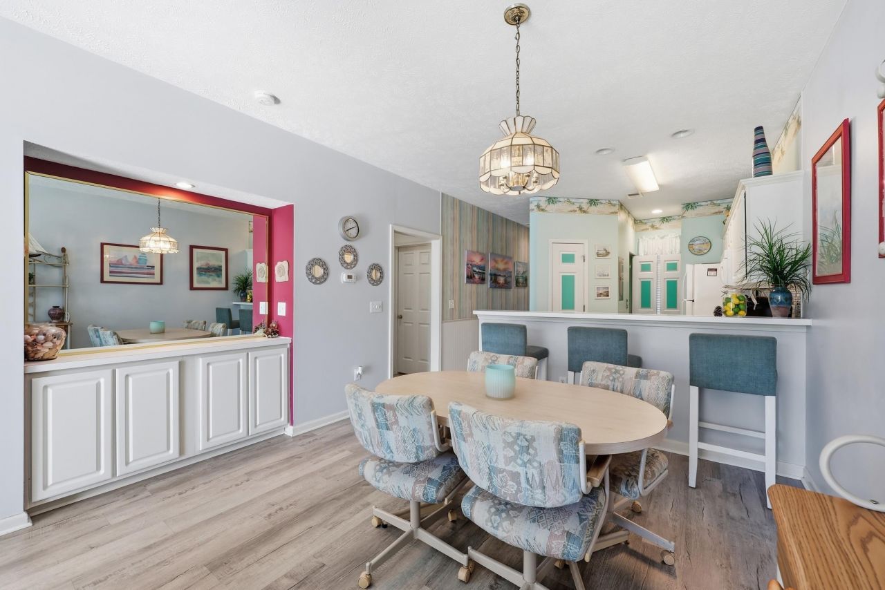 628 River Oaks Dr. Photo 12