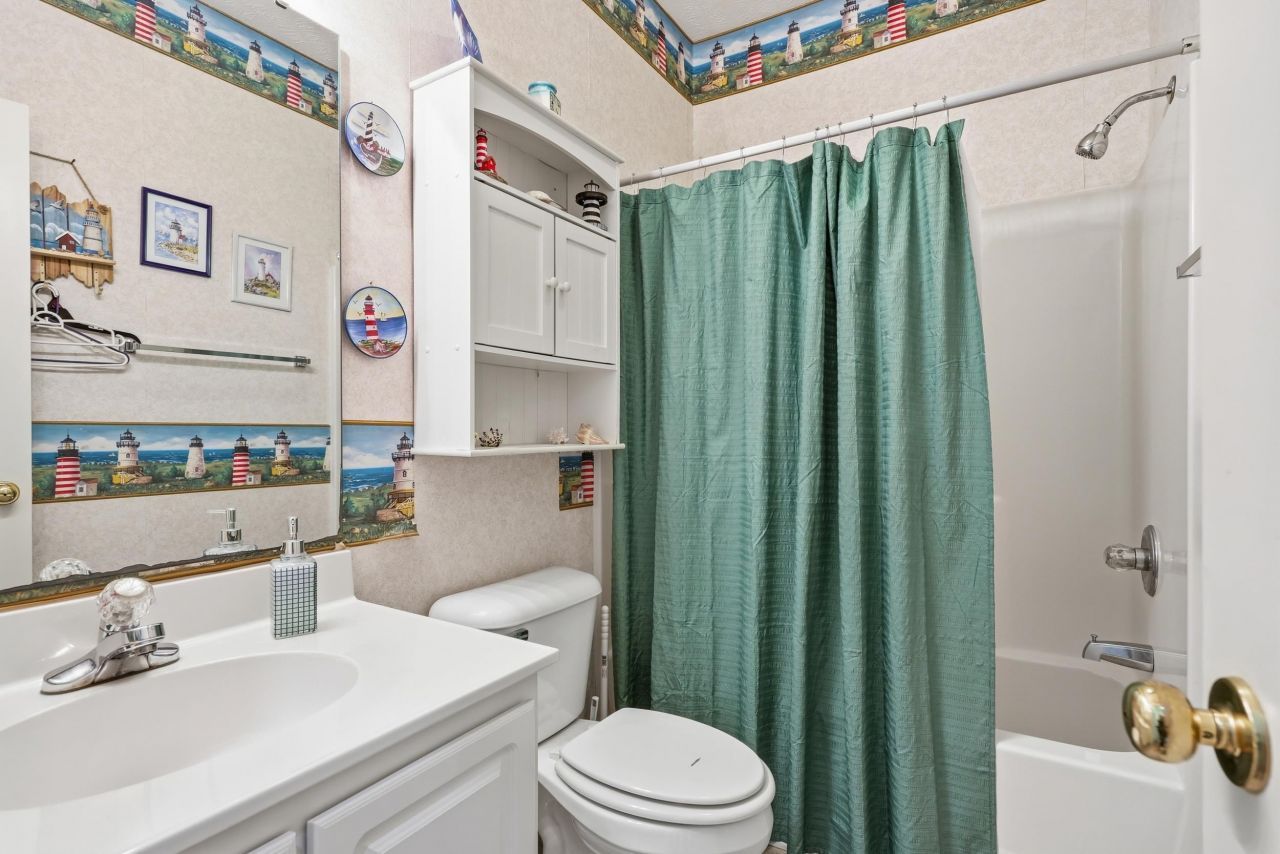 628 River Oaks Dr. Photo 14