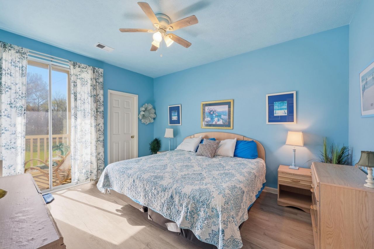 628 River Oaks Dr. Photo 15