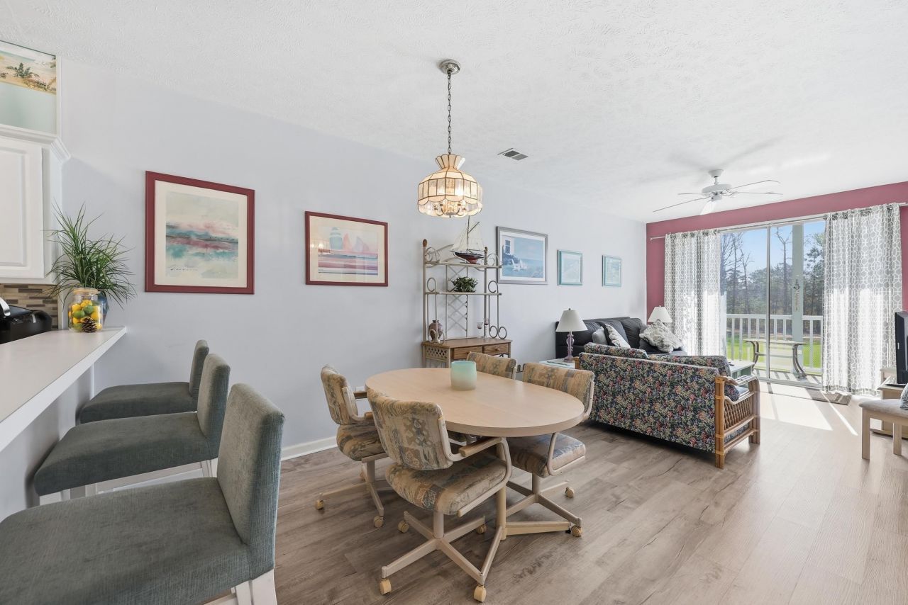 628 River Oaks Dr. Photo 9