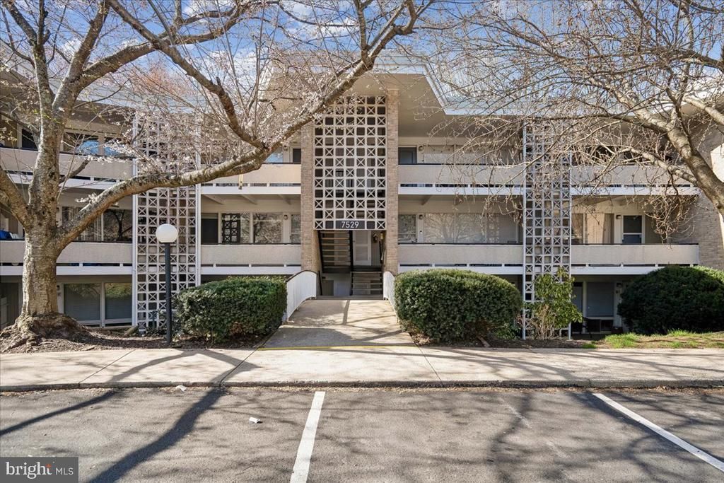 7529 Spring Lake Drive, Unit 7529-C1, Bethesda, MD 20817 Main Photo