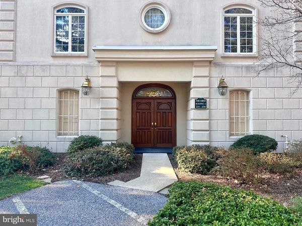 2025 S QUEEN STREET, Unit 232, YORK, PA 17403