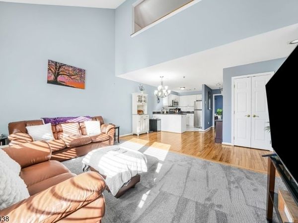 45 Royal Ave, Hawthorne, NJ 07506