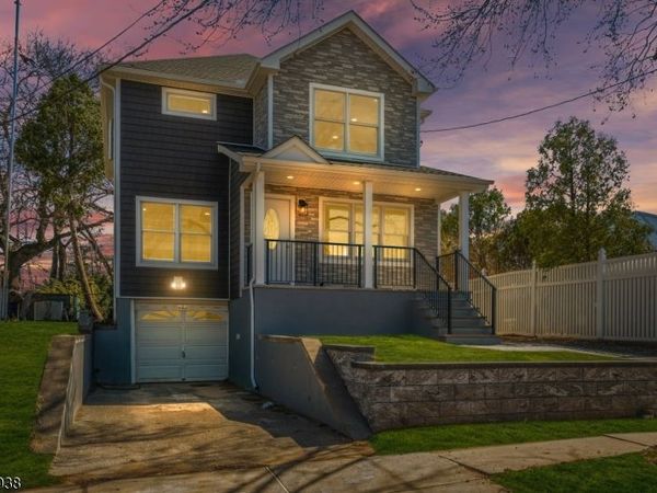 402 Riverview Ave, North Arlington, NJ 07031