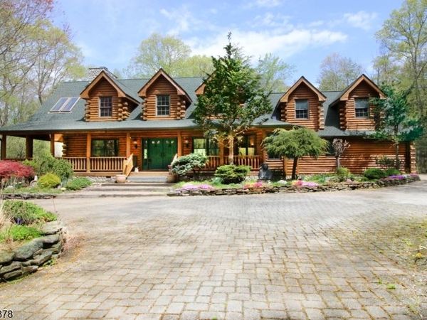 31 Kent Rd, Hampton, NJ 07860