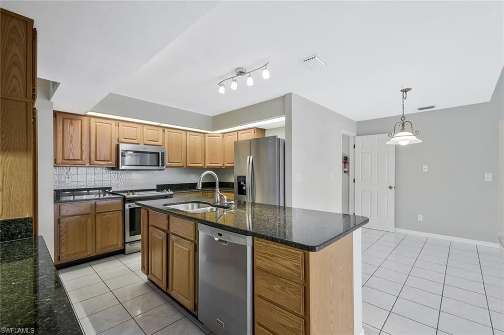 1904 SE 36th Ter, Cape Coral, FL 33904 Photo