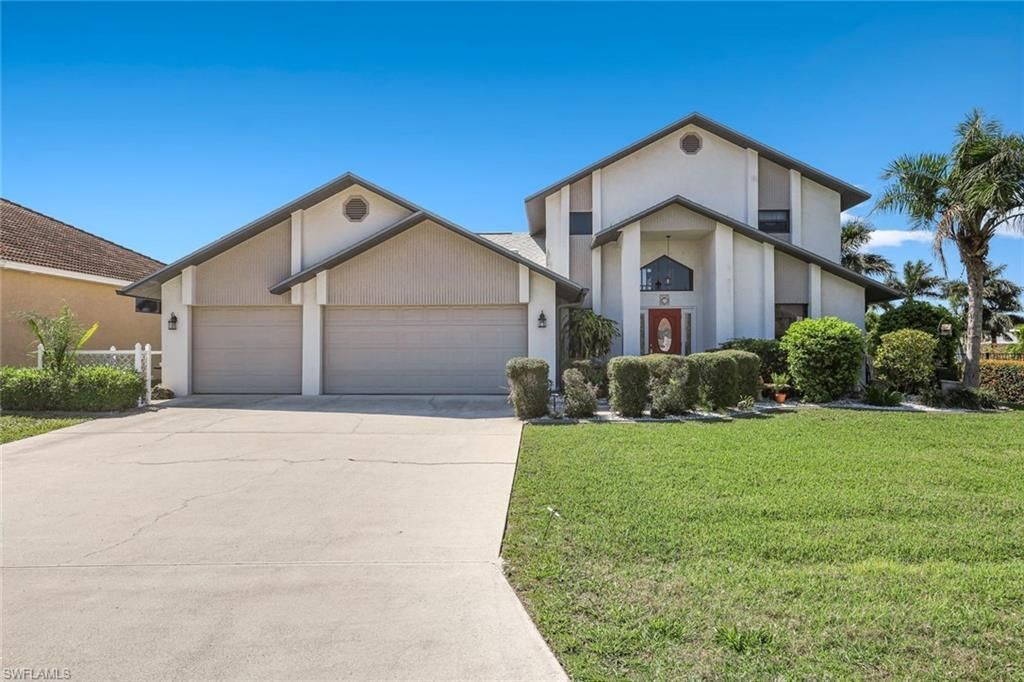 1904 SE 36th Ter, Cape Coral, FL 33904 Photo