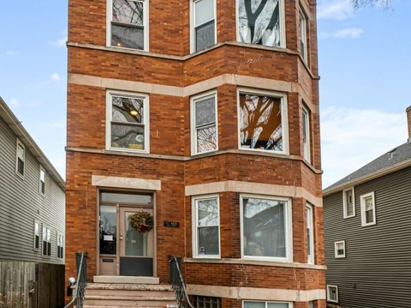 4021 N Whipple Street , Chicago, IL 60618