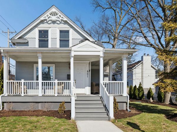 421 E School Street , Naperville, IL 60540