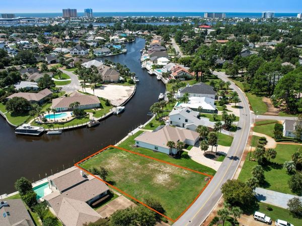 409 Wahoo Road, Panama City, FL 32408