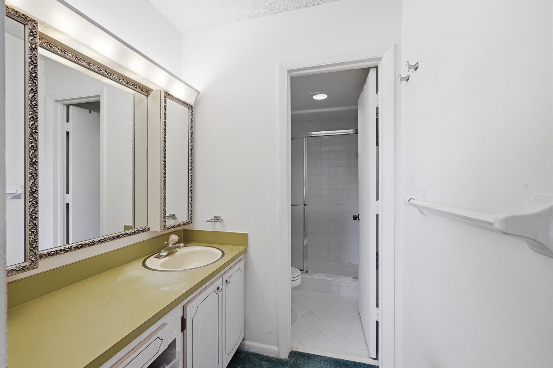 630 Tennis Club Drive, Unit Apt 204, Fort Lauderdale, FL 33311 Photo