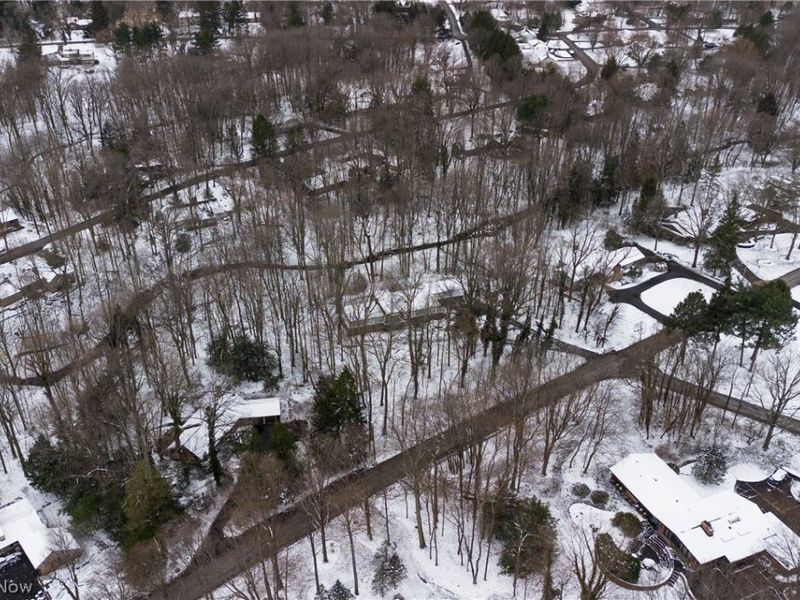 50 Redfern Drive, Youngstown, OH 44505 Photo 12