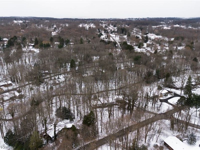 50 Redfern Drive, Youngstown, OH 44505 Photo 13