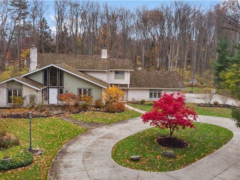 7073 Gates Mills Boulevard, Gates Mills, OH 44040 Photo 1