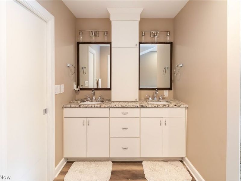 7073 Gates Mills Boulevard, Gates Mills, OH 44040 Photo 29