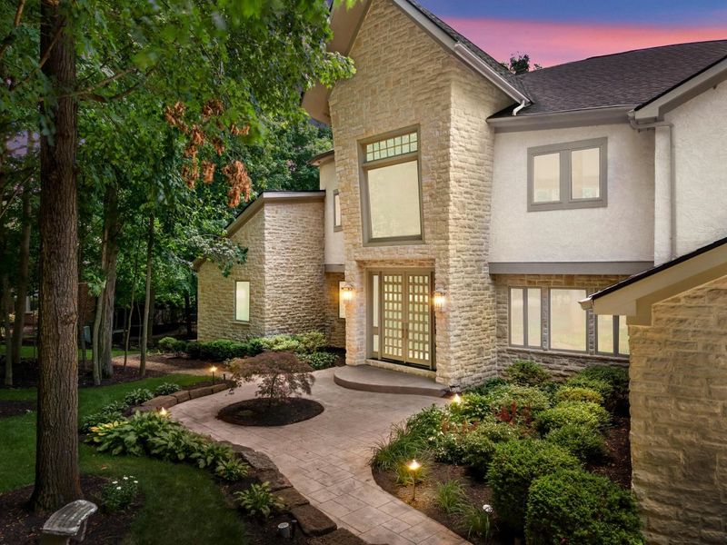 1967 Woodlands Place, Powell, OH 43065 Photo 2