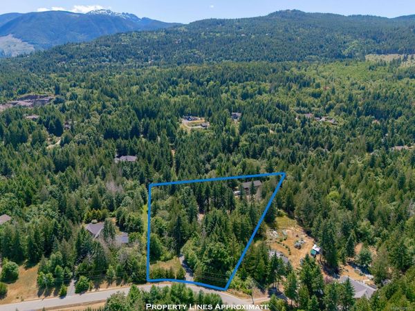 1890 Pierce Way , Qualicum Beach, BC V9K 2V1